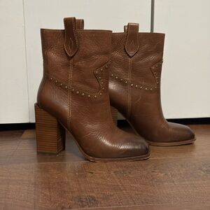 Paige boots, 6